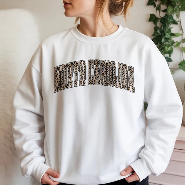Retro Leopard Print Christmas Crewneck, Leopard Merry Christmas Sweatshirt, Festive Holiday Pullover, Womens Christmas Sweate