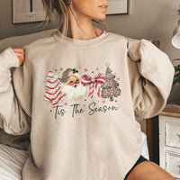 Leopard Print Christmas Tree Crewneck, Tis the Season Retro Santa Sweatshirt, Preppy Western Holiday Sweater, Adorable Xmas Present for Her