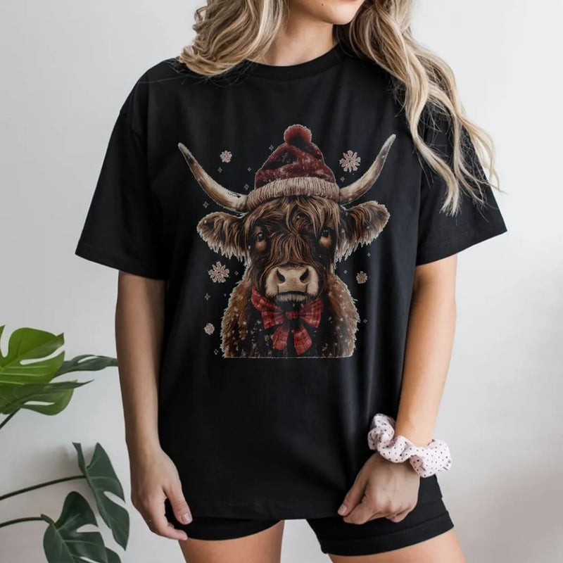 Santa Hat Cow T-Shirt, Christmas Highland Cow Shirt, Plaid Bow Holiday Tee, Farmhouse Christmas T-Shirt, Festive Cow Graphic Shirt