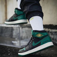 Retro High Top Golf Shoes, Black Green Colorway, Lace Up Design, Casual Gift for Shoe Lovers
