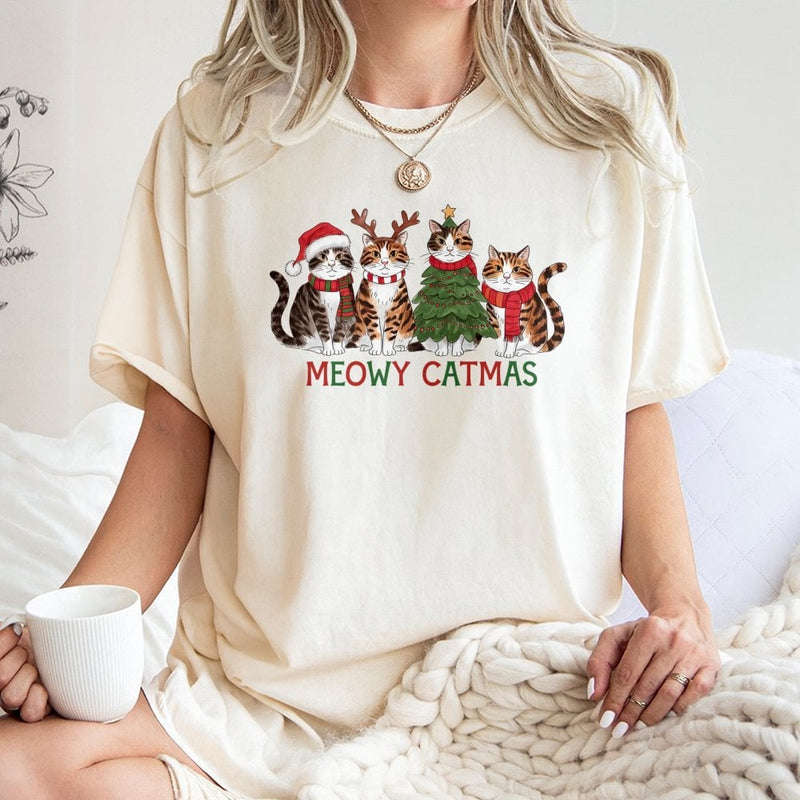 Christmas Cat Lover Graphic Tee, Humorous Meowy Catmas Shirt, Adorable Holiday Cat T-Shirt, Cat Mom Xmas Shirt, Winter Animal Lover Present