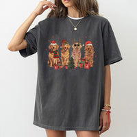 Festive Dog Mom Holiday Graphic Tee, Golden Retriever Christmas T-Shirt, Adorable Puppy Santa Hat Shirt, Winter Holiday Dog Lover T-Shirt