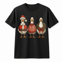 Humorous Santa Bird Graphic Tee, Christmas Goose T-Shirt, Adorable Holiday Goose Shirt, Retro Winter Animal Aesthetic T-Shirt Present for Women