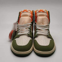 Low Top Sneakers, White Green Colorway, Lace Up Design, Casual Gift for Sneaker Fans