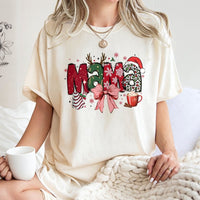 Festive Leopard Mama Shirt, Christmas Mama T-Shirt, Holiday Leopard Christmas Tee, Adorable Christmas Graphic Tee, Seasonal Xmas Present for Mom