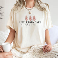 Christmas Pregnancy Reveal Shirt, Baby Cake in the Oven T-Shirt, Humorous Expecting Mom Tee, Baby Announcement Graphic Shirt, Holiday Present