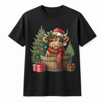Santa Hat Baby Cow T-Shirt, Highland Cow Christmas Shirt, Festive Farmhouse Graphic Tee, Adorable Holiday Animal Lover T-Shirt, Xmas Present