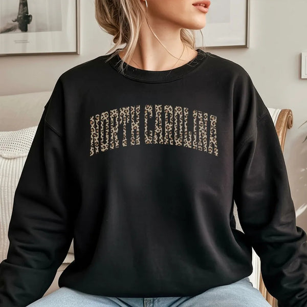 Retro Leopard Print Christmas Crewneck, Leopard Merry Christmas Sweatshirt, Festive Holiday Pullover, Womens Christmas Sweate