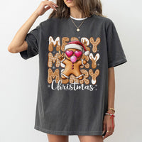 Retro Bubblegum Gingerbread Tee, Gingerbread Man Christmas T-Shirt, Adorable Heart Glasses Shirt, Festive Holiday Graphic Tee, Xmas Cookie Present