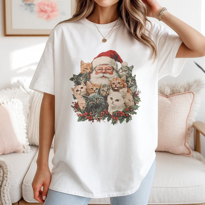 Adorable Vintage Christmas Kittens Graphic Tee, Santa Claus Cats T-Shirt, Retro Holiday Cat Lover Shirt, Festive Winter Cat T-Shirt, Xmas Present