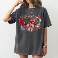 Festive Leopard Mama Shirt, Christmas Mama T-Shirt, Holiday Leopard Christmas Tee, Adorable Christmas Graphic Tee, Seasonal Xmas Present for Mom