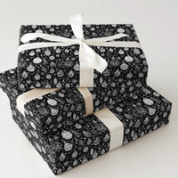 Black and White Ornament Gift Wrap Paper, Doodle Snowflake Christmas Wrapping Paper, Modern Holiday Present Wrapping Paper Roll