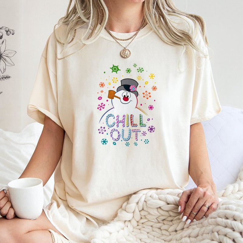 Retro Festive Holiday Graphic Tee, Chill Out Snowman T-Shirt, Humorous Winter Snowman Shirt, Adorable Sarcastic Christmas Graphic T-Shirt Present