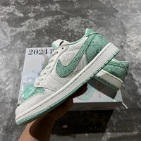 Retro Low Top Sneakers, White Green Colorway, Lace Up Design, Casual Gift for Sneaker Fans