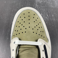 Low Top Golf Shoes, White Black Green Colorway, Reverse Hook Design, Lace Up Design, Casual Gift for Shoe Lovers